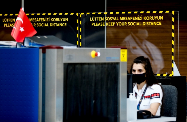 Antalya'da uçak seferleri yeniden başlıyor